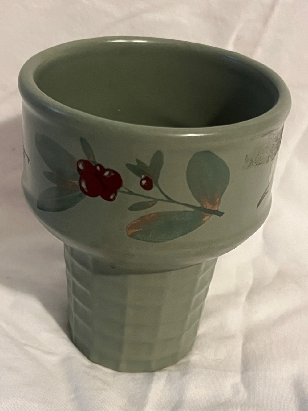 Pfaltzgraff Ice Cream Cone Cup Dish Winterwood Ice Cream Bowls 🍦🍦🍦🍦🍨🍨🍨🍨